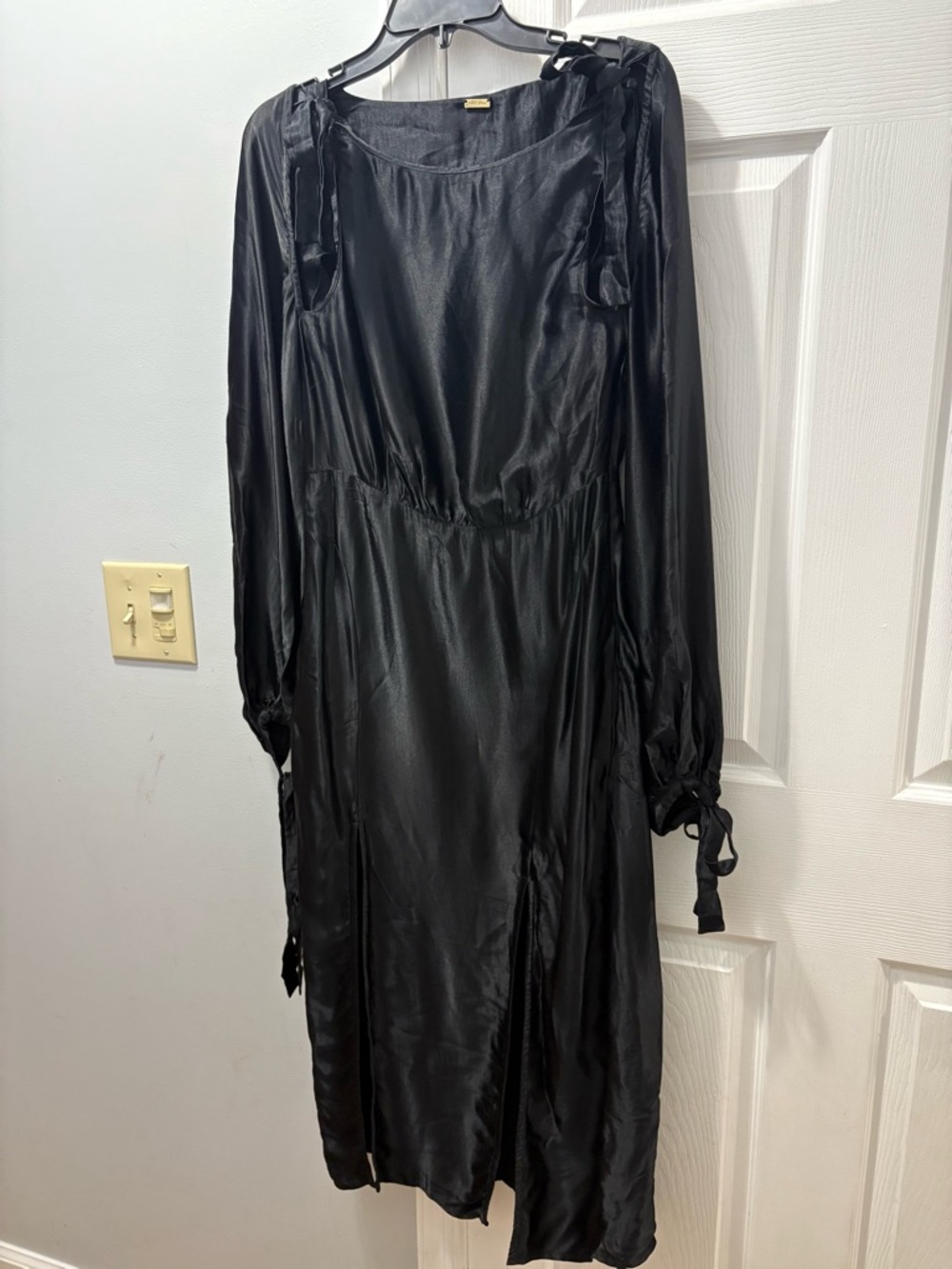 Cult Gaia Sample Satin Long Sleeve Midi Dress Tie Shoulder/ Tie Sleeves Size 6